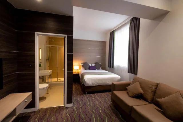 جناح تنفيذي بسرير كينج، The Wesley Hotel London 4/6