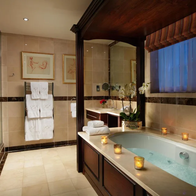 جناح، Summer Lodge Country House Hotel 1/1