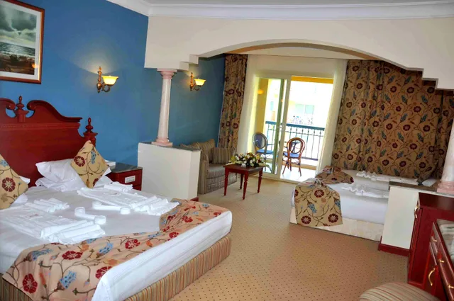Standard, Double Bed, Pool View, Titanic Palace 1/1