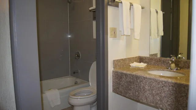 غرفة بسرير كينج، Executive Inn 4/6