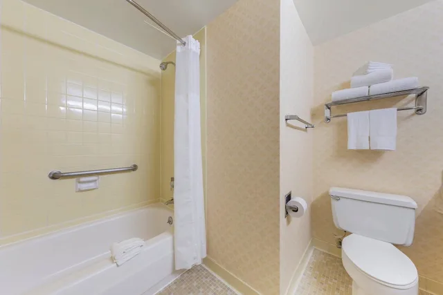 غرفة قياسية بسريرين مزدوجين، Clarion Hotel Anaheim Resort 7/9