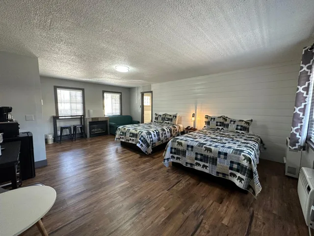 غرفة قياسية بسريرين كوين، Lake Ridge Hotel 9/10