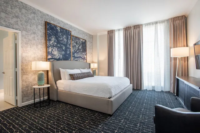 Studio, City View, Magnolia Hotel Houston 2/4