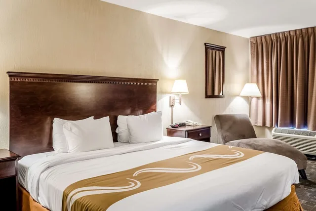 Standard, King Bed, Quality Inn Moss Point - Pascagoula 6/10