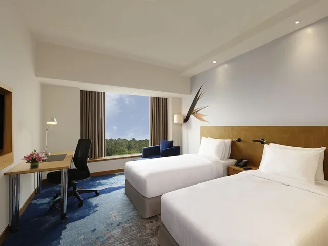 Standard, Twin Beds, Pool Side، NOVOTEL HYDERABAD CONVENTION CENTRE 1/10