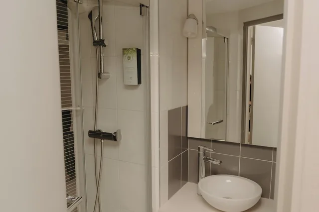 غرفة بسرير مزدوج مع أريكة، Kyriad Quimper Sud 5/6