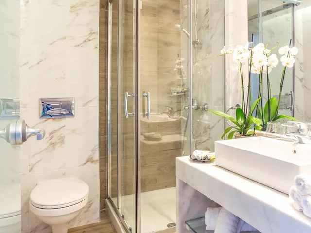 غرفة سوبيريور بسريرين منفصلين بشرفة مع أريكة، Mercure Rhodes Alexia Hotel & Spa 8/9