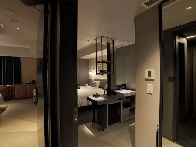 Adjoining, Double and Twin Beds، Cross Life Hakata Tenjin 3/5