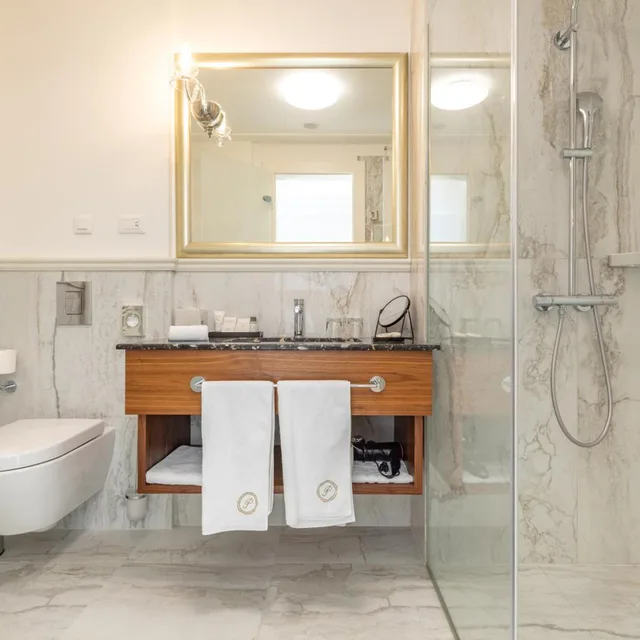 غرفة، Le Premier Boutique Hotel 6/6