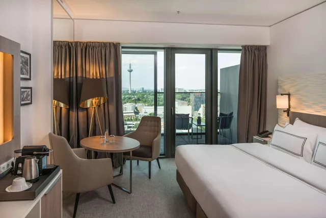 غرفة بسرير مزدوج بإطلالة، MELIA FRANKFURT CITY 1/2