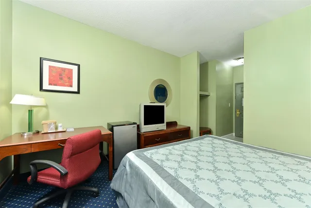غرفة بسرير كينج لذوي الإعاقة، Americas Best Value Inn - Stone Mountain / Atlanta East 2/2