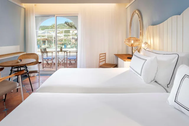 Connecting, Melia، Melia Zahara Resort & Villas 2/6