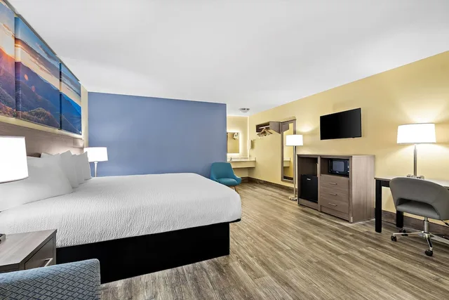 جناح استوديو بسرير كينج، Days Inn by Wyndham Cleveland TN 4/10