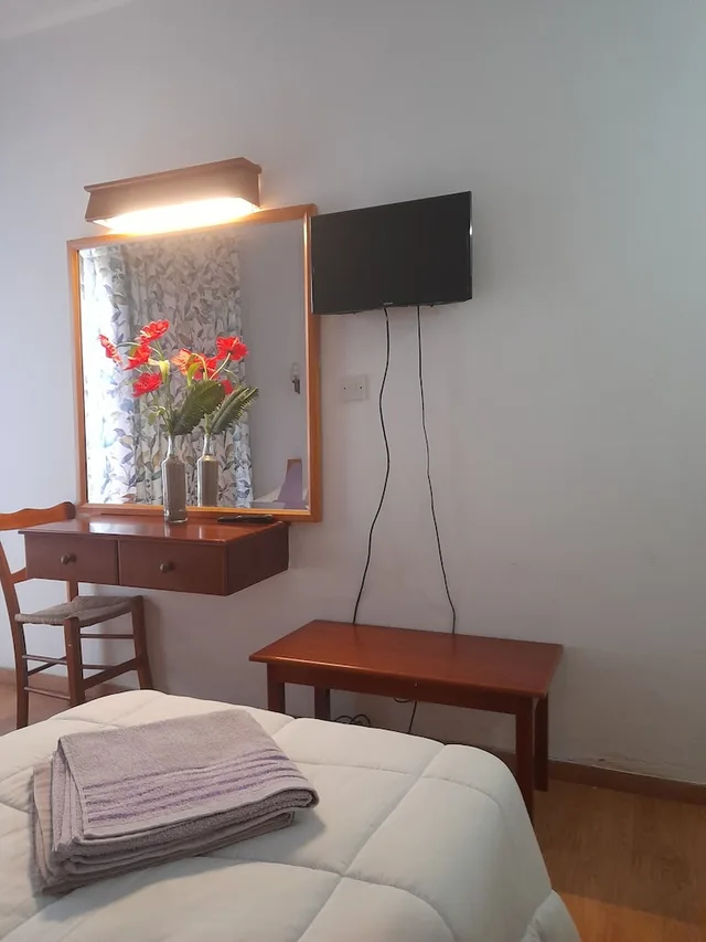 غرفة بسرير مزدوج بإطلالة على المدينة، Onisillos Hotel 8/9