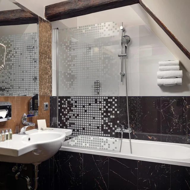 غرفة مفردة، The Charles Hotel 10/14