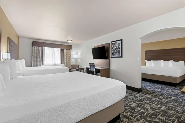 جناح تنفيذي كبير بسرير كينج وسريرين كينج، Best Western Plus Caldwell Inn & Suites 3/7