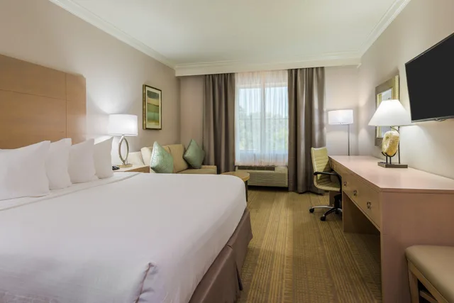 غرفة قياسية بسرير مزدوج، Holiday Inn Express Fairhope - Point Clear 1/2