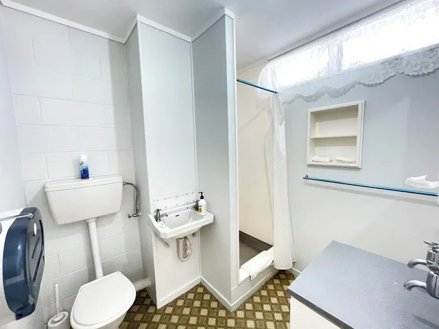 استوديو بسرير كوين بمطبخ صغير، Mt Eden Motel 6/9
