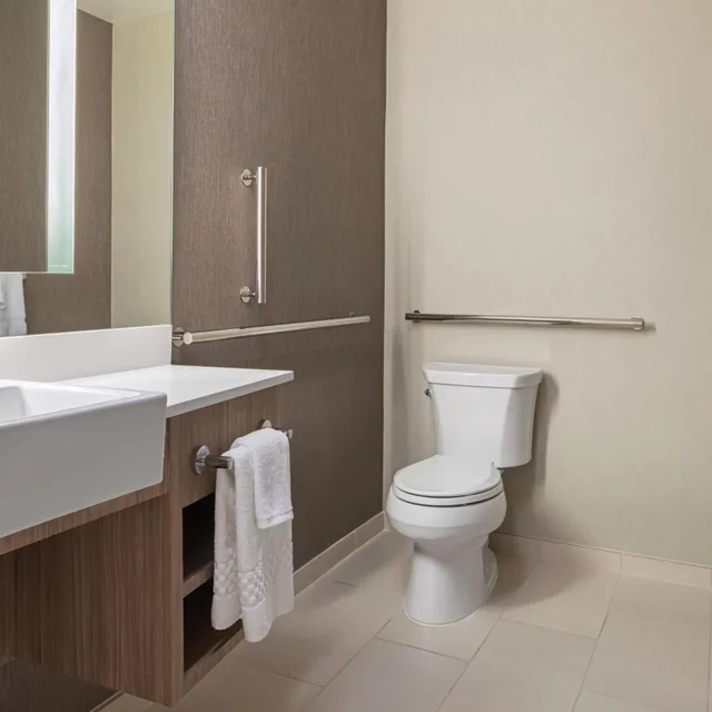 جناح بسريرين كوين مع سرير سحّاب إضافي مع أريكة لذوي الإعاقة، SpringHill Suites by Marriott West Sacramento 6/10