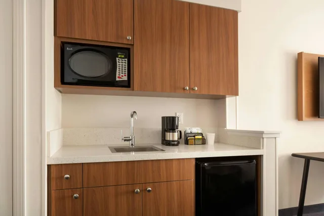 غرفة، Fairfield Inn and Suites Napa Valley American Canyon 4/4