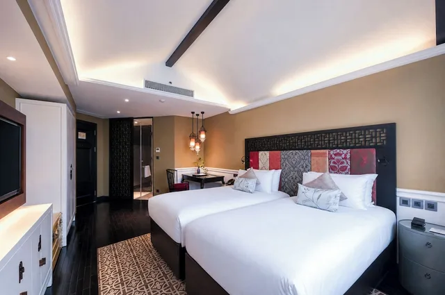جناح سيغنتشر بسرير كينج وسريرين منفصلين بغرفتي نوم، HOTEL ROYAL HOI AN, The Legacy by the River 2/10