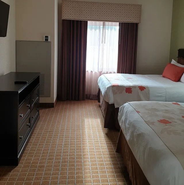 جناح تنفيذي بسريرين كوين بغرفة نوم واحدة بمطبخ، Hawthorn Suites By Wyndham Kingsland 2/4