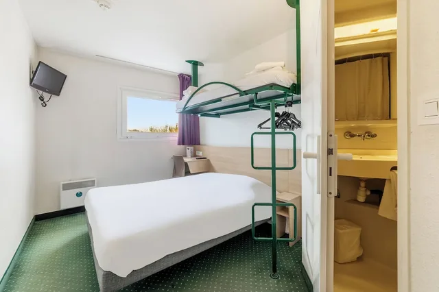 غرفة ثلاثية بثلاثة أسرّة، Mister Bed Tours 2/3