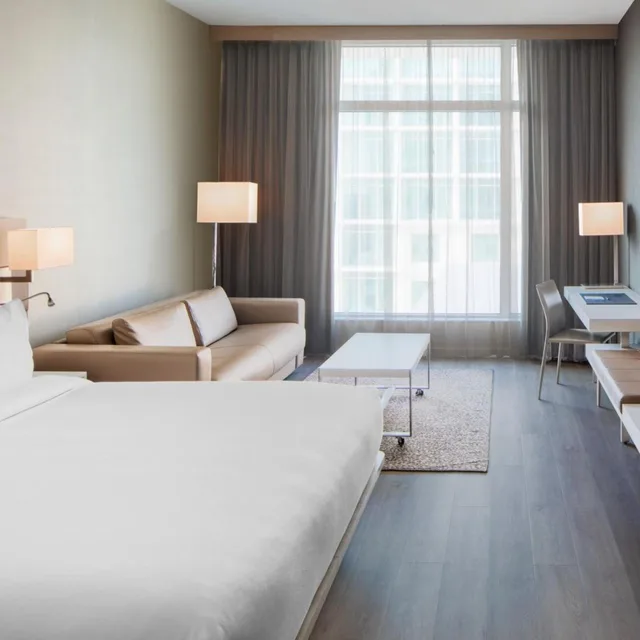 Premium, King Bed, Promenade View, Sofa, Accessible، AC Hotel by Marriott Fort Lauderdale Airport 2/10