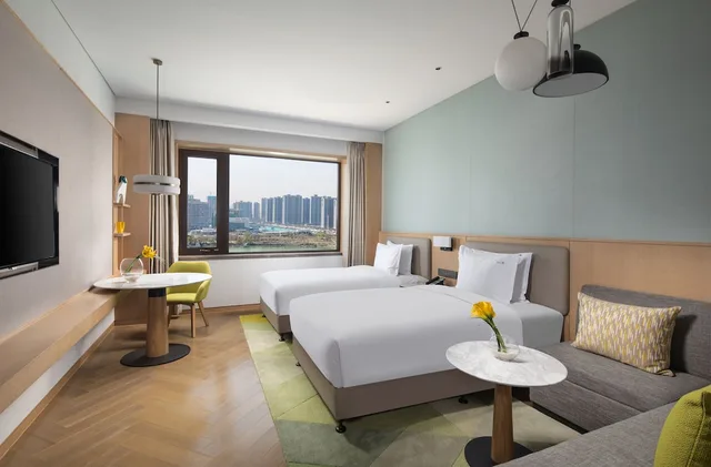 غرفة قياسية بسريرين منفصلين، Holiday Inn Zhengzhou High-Tech Zone 2/5