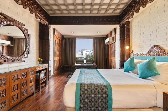 Presidential, Newari, Suite, King Bed, Hotel Yak & Yeti 5/10
