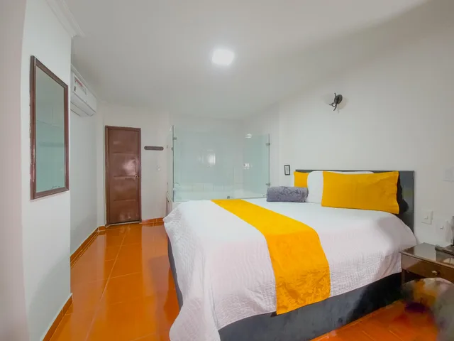 جناح، Hotel Avenida 3 Real 1/7