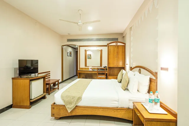 غرفة تنفيذية بسرير فردي، Hotel Mayura 1/4