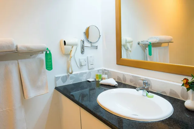 Studio Room, Protea Hotel by Marriott Dar es Salaam Oyster Bay 2/2