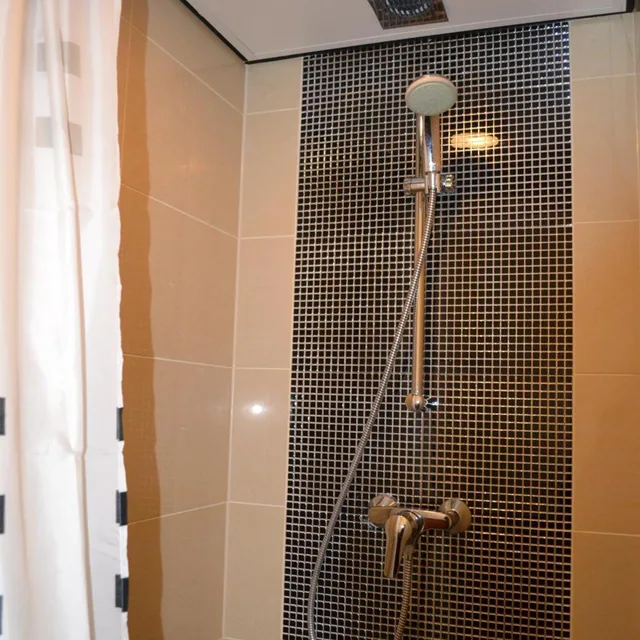 غرفة بسرير مزدوج بحمام مشترك، Continental Hotel 9/9