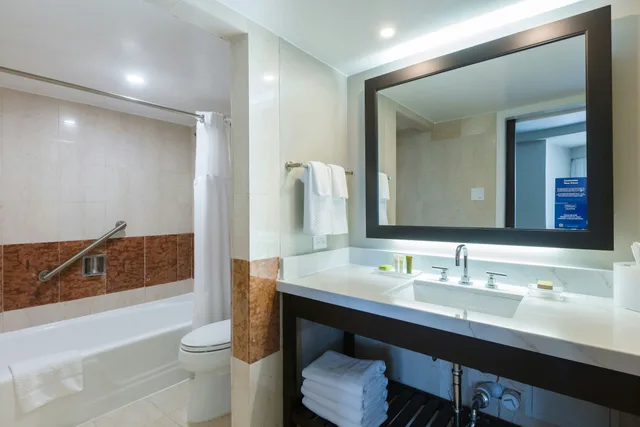 Beach, King Bed, Ocean View، Caribe Hilton 3/5
