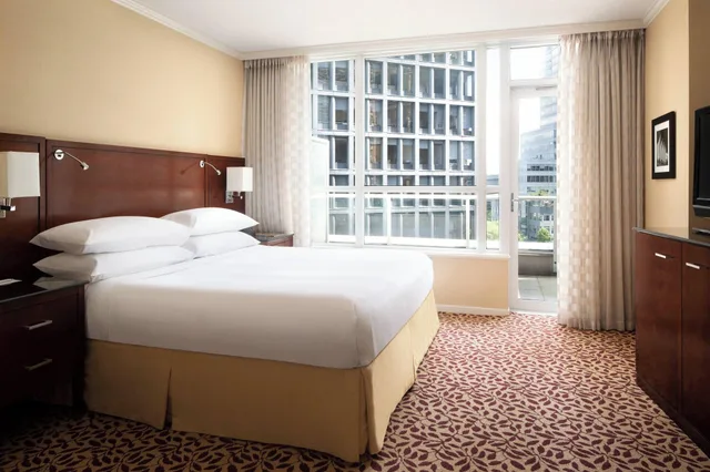 جناح بسرير كينج بغرفة نوم واحدة، Vancouver Marriott Pinnacle Downtown 1/4