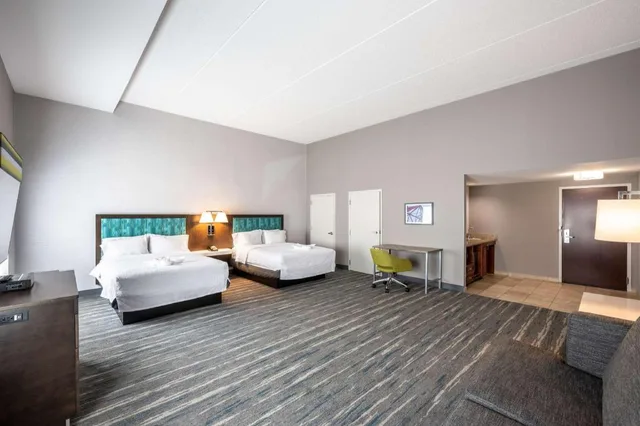 استوديو بسريرين كوين مع أريكة لذوي الإعاقة، Hampton Inn & Suites Poughkeepsie 4/6