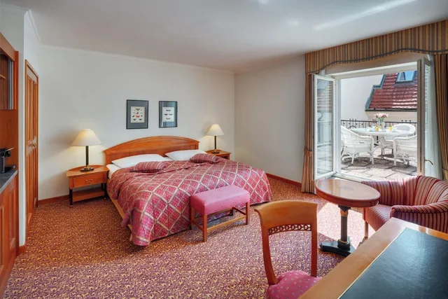 غرفة قياسية بسرير مزدوج بشرفة، Savoy Hotel Prague 1/4