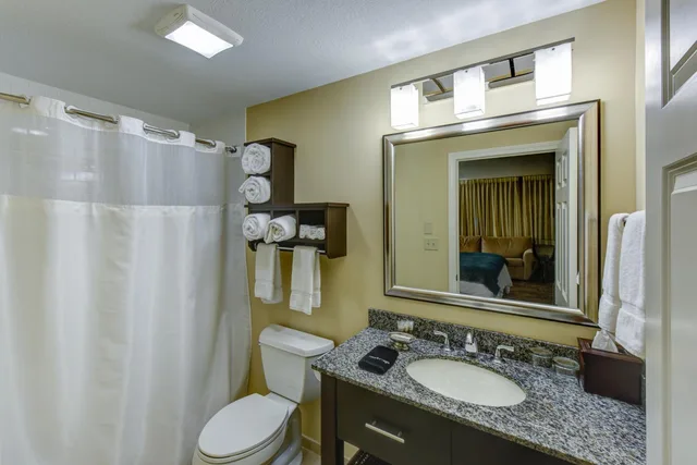 Efficiency, Superior, King Bed، Port Inn & Suites Kennebunk, Ascend Hotel Collection 3/5