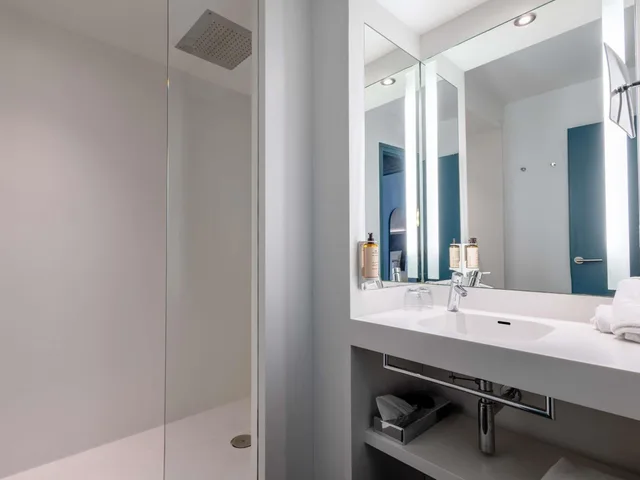 غرفة بريفيليج بسرير مزدوج، Mercure Annecy Centre 7/9