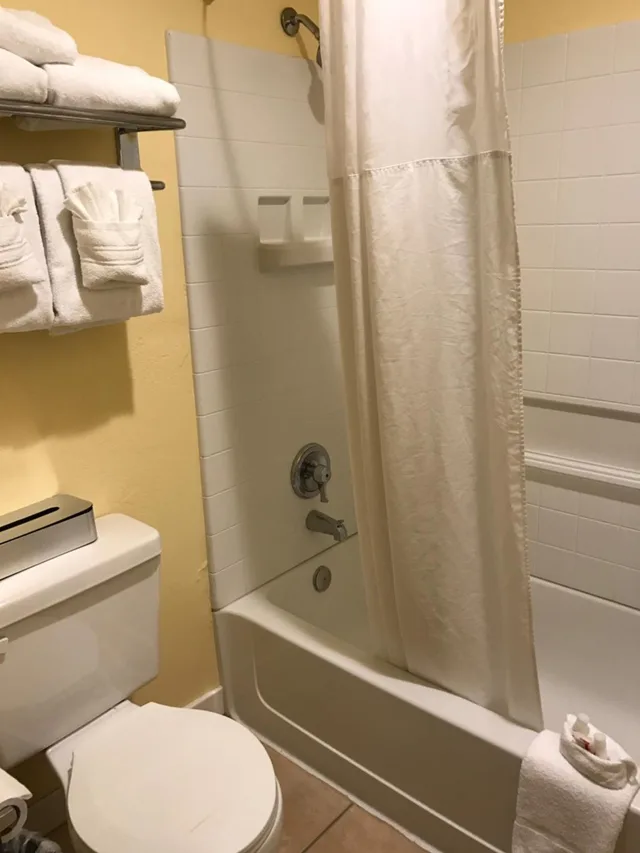 جناح استوديو بسرير كينج مع أريكة، Days Inn & Suites by Wyndham East Flagstaff 7/7