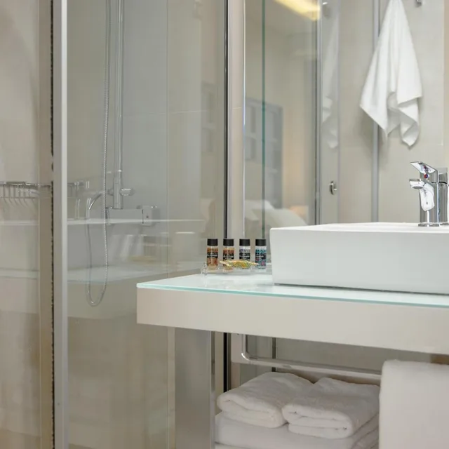 غرفة ديلوكس عائلية بسرير فردي، Athens Platinum Rooms and Suites 6/6