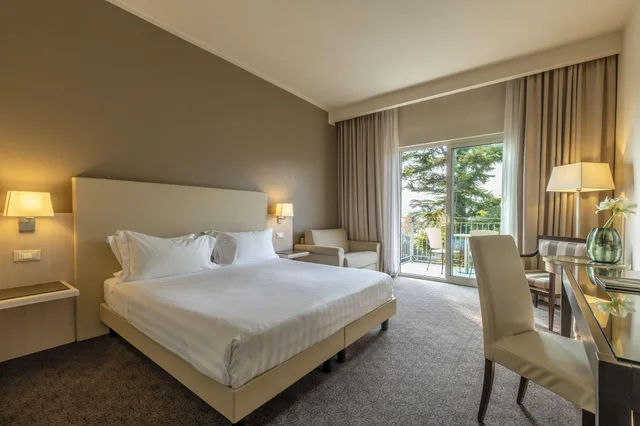 غرفة سوبيريور بسرير كوين، Villa Rosa Hotel 1/3
