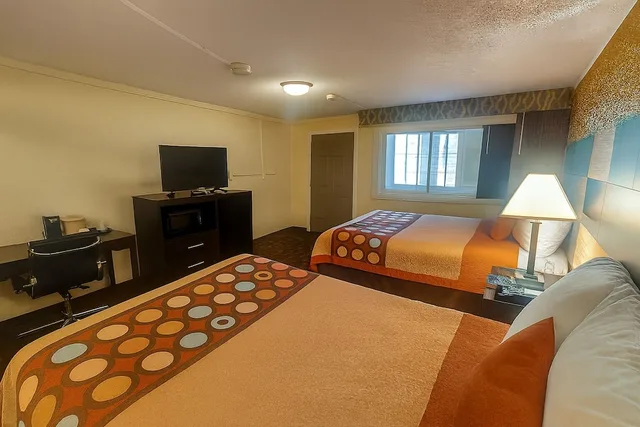 Standard, 2 Beds, Eastern Inn 5/10