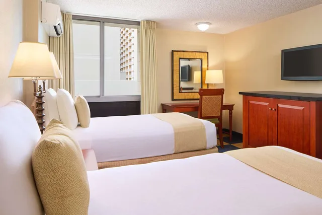 غرفة بسرير مزدوج أو سريرين منفصلين، Ewa Hotel Waikiki 2/3