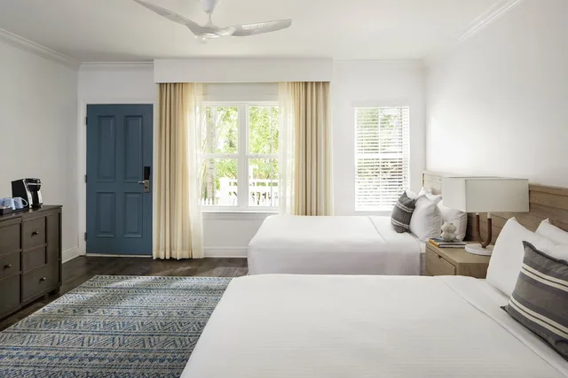 3 Bedrooms, Garden, Villa, King Bed, 3 Queen Beds، Parrot Key Hotel & Villas 3/10