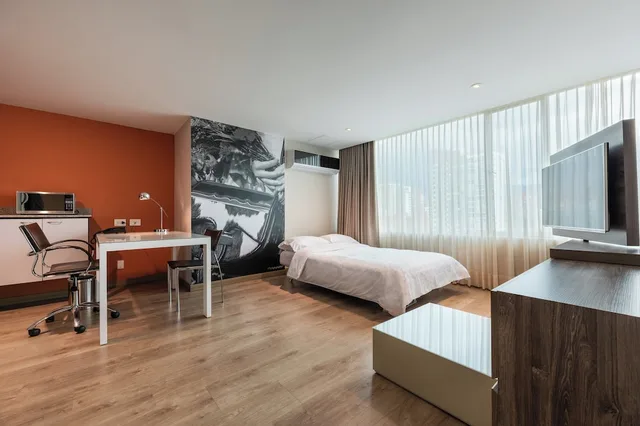 Standard, Queen Bed, HOLIDAY INN EXPRESS MEDELLIN 8/10