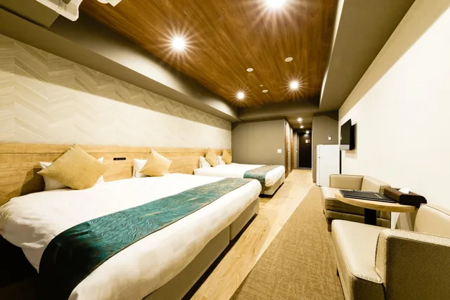 غرفة بسريرين منفصلين وسريرين كينج، TAKUTO STAY OSAKA SHINSAIBASHI 2/2