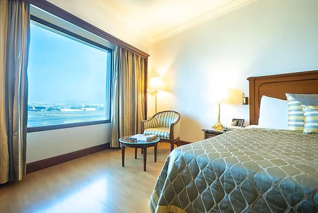 Club, Double Bed, The Orchid Mumbai 4/4
