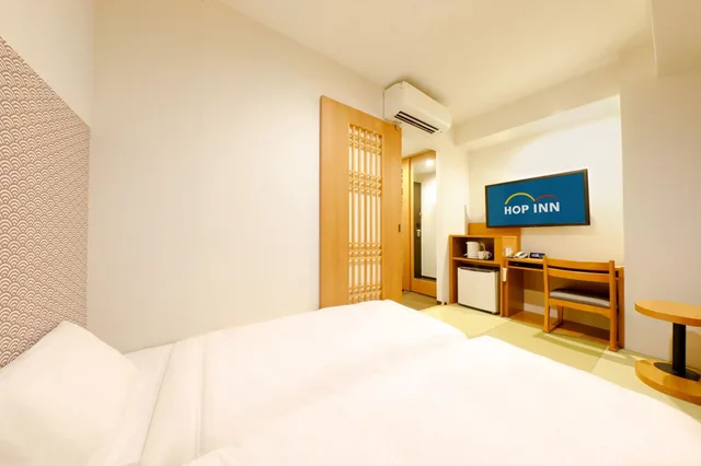 غرفة تقليدية بسريرين منفصلين، Hop Inn Kyoto Shijo Omiya 4/5